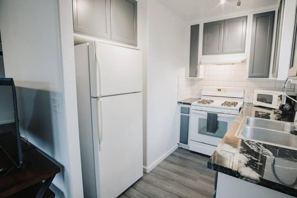 Gorgeous Upstairs Studio With Patio And Laundry Chico Ngoại thất bức ảnh