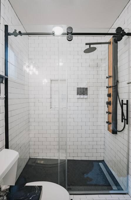 Gorgeous Upstairs Studio With Patio And Laundry Chico Ngoại thất bức ảnh
